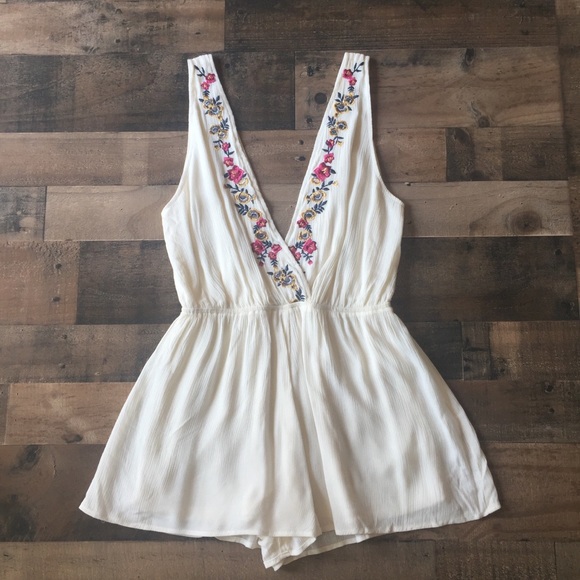 Kendall & Kylie Pants - Kendall & Kylie Floral Embroidered Romper Boho Med